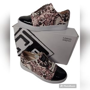TGrimm Designed Women Sneakers Artistically Designed Shoes waterproof Size 6